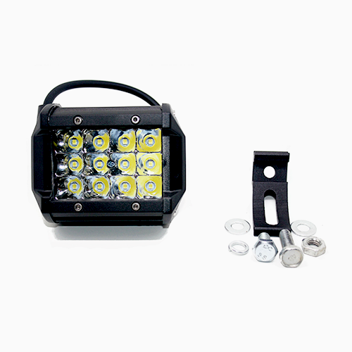 HALOGENO LED 10X7CM 12 LED C/ FLASHEO 3000LM